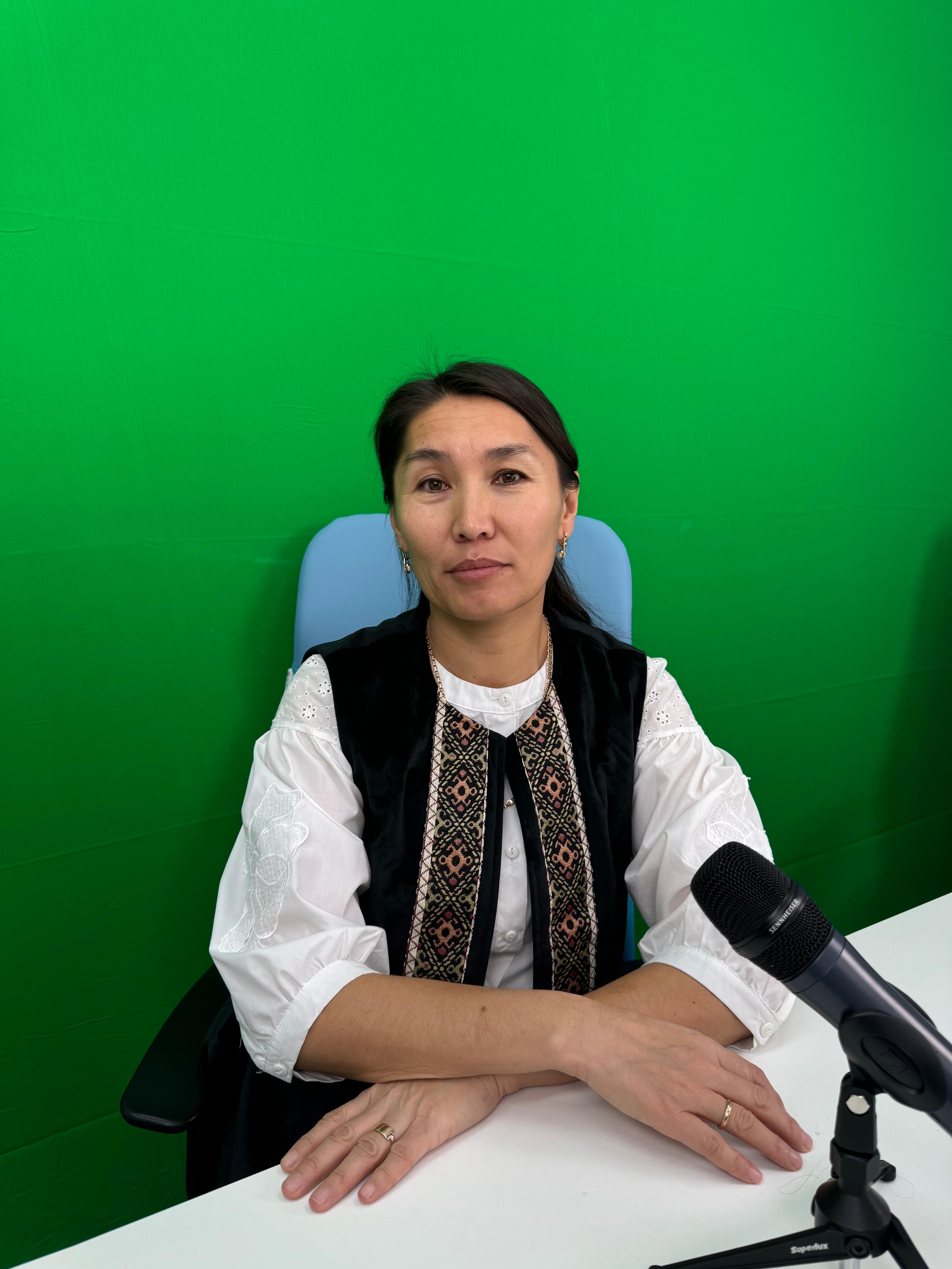 Директордың тәрбие ісі-жөніндегі орынбасары