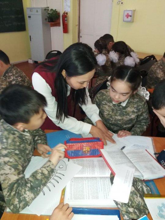 Қазақ тілі мен әдебиеті пән мұғалімдері әдістемелік бірлестігінің апталығы