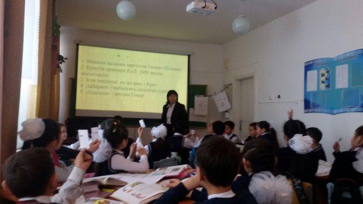 «Педагогтардың кәсіби өсуі – білім берудің жаңа сапасын қамтамасыз етудің шарты» тақырыбында  шеберлік сыныптары өткізілді.