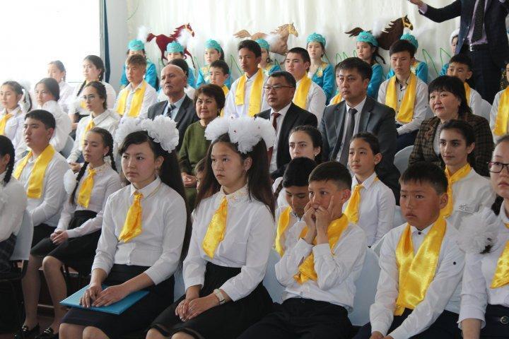 Аудан әкімінің дарынды оқушылармен кездесуі