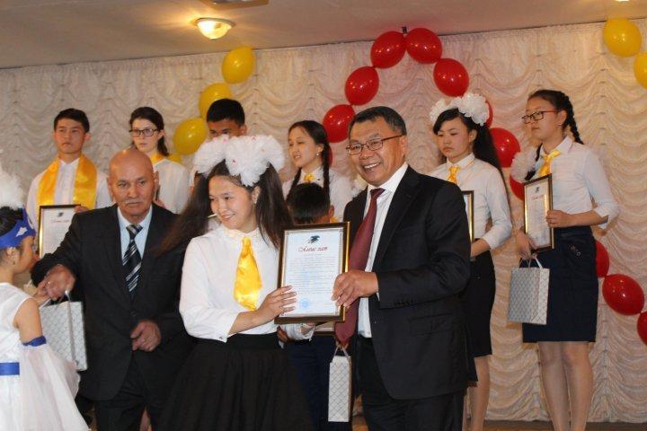 Аудан әкімінің дарынды оқушылармен кездесуі