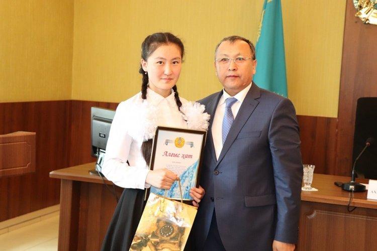 Аудан әкімі Ахметқали Нургожиннің дарынды балалармен кездесуі өтті