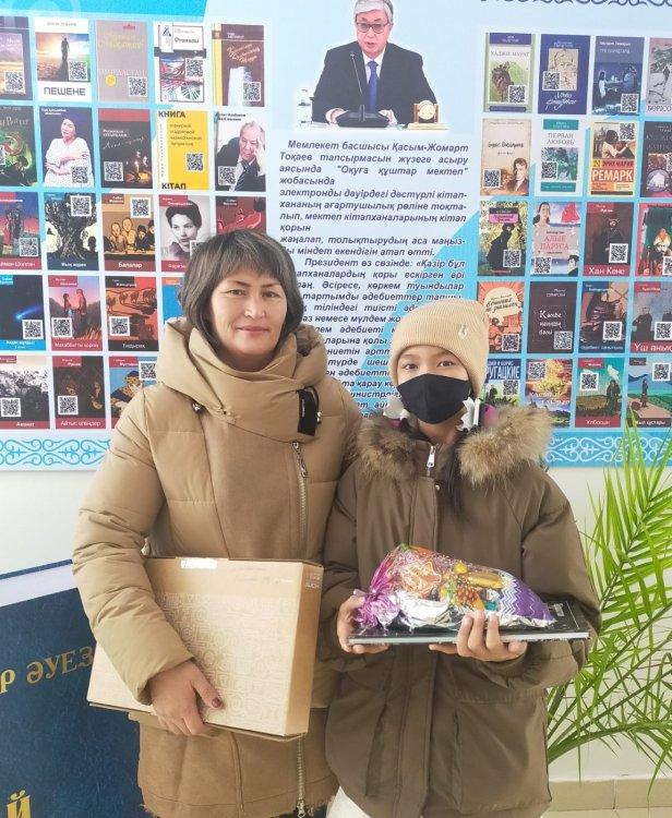 Хасенова Фариза облыс әкімі Д.К.Ахметовтың  жаңа жылдық сыйлығына ие болды