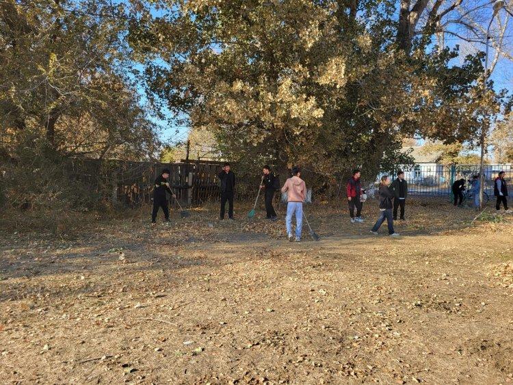 Субботник в школе: «Где чисто, там и душа радуется!»