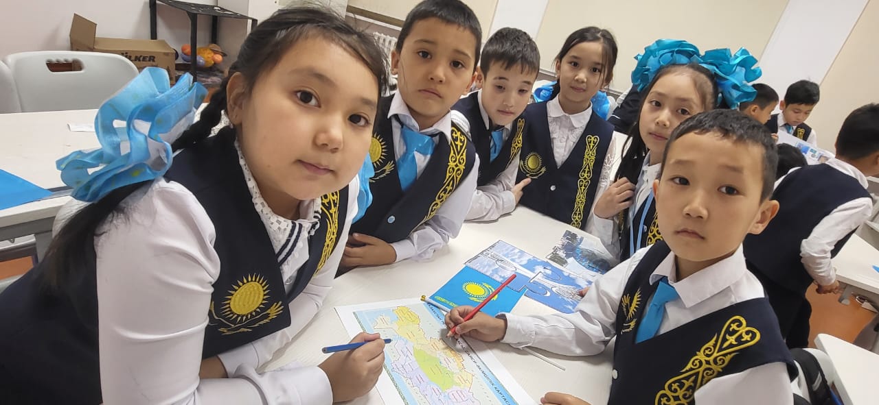 «ТӘУЕЛСІЗДІК – ЕЛ МҰРАТЫ» АТТЫ БІРЫҢҒАЙ ТӘРБИЕ САҒАТЫ