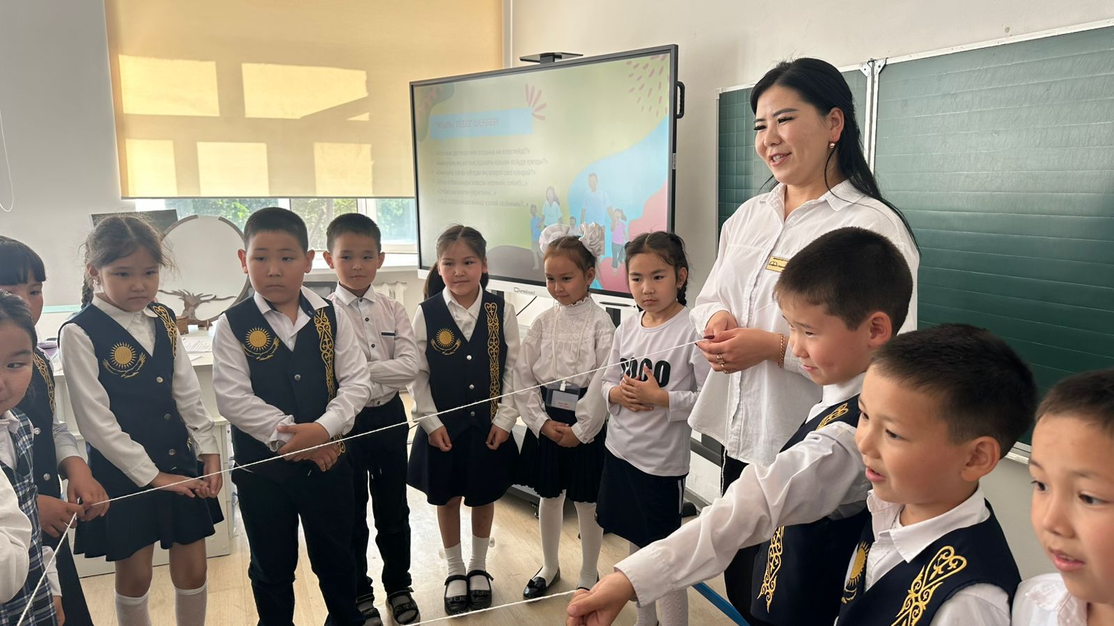 “ӘКЕМ-ТІРЕГІМ, АНАМ-ЖҮРЕГІМ”АТТЫ ТӘРБИЕ САҒАТЫ